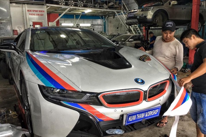 Dan choi Da Nang do tem dau cho sieu xe BMW i8